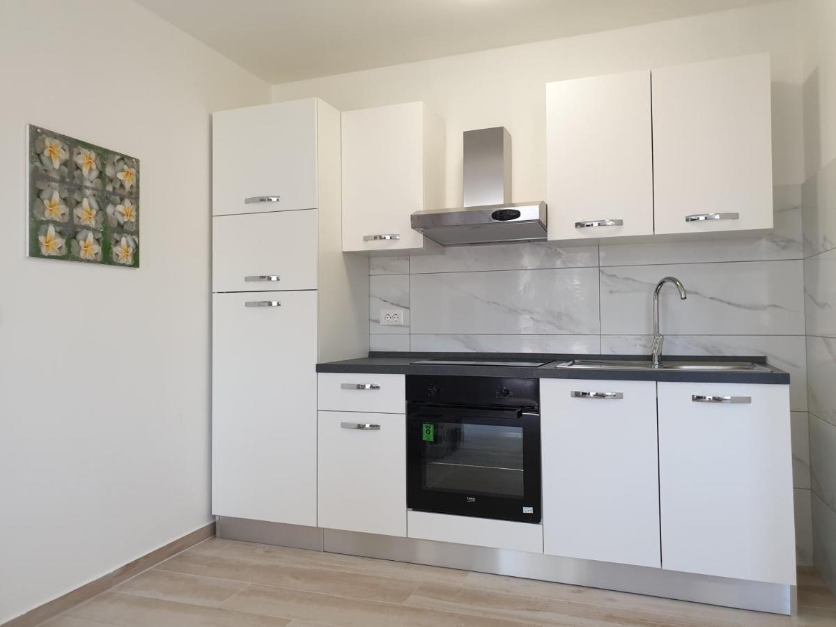 Holiday Apartments Novo Naselje Porec Bagian luar foto
